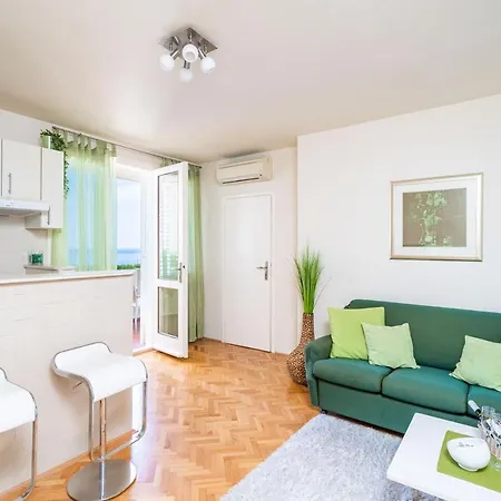 Bakus Apartment *